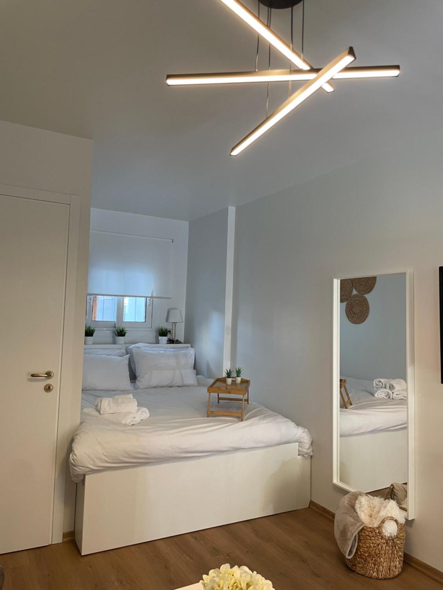 Persephone Stay Inn Елефсина Екстериор снимка