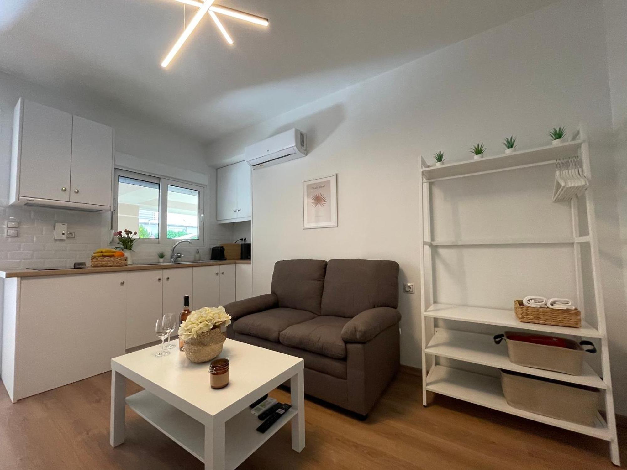 Persephone Stay Inn Елефсина Екстериор снимка